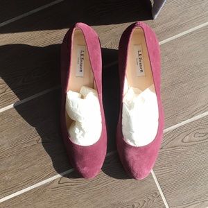 NWOT Burgundy Suede Wedges